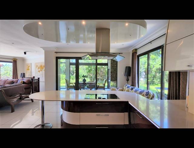 4 BEDROOM HOUSE FOR SALE IN ZIMBALI ESTATE